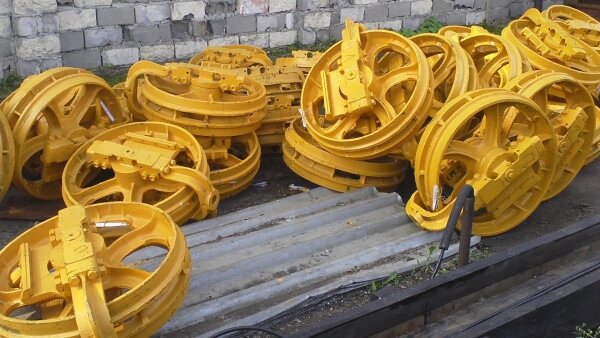 Колесо натяжное 361.04.00.000 для крана ДЭК-321