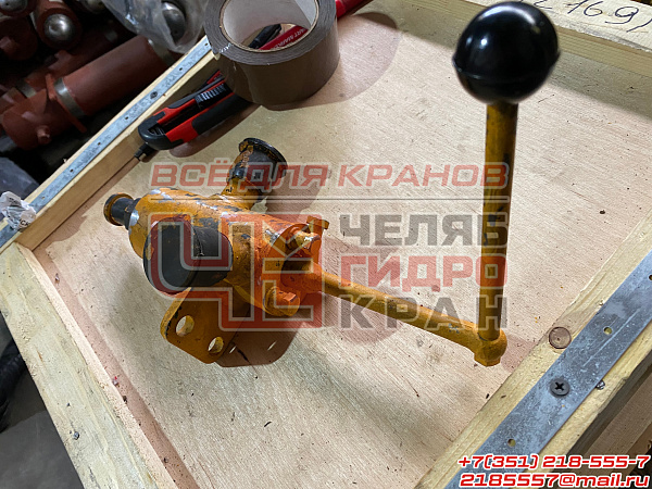 Кран затяжки крюка КС-45717.84.400 Кран затяжки крюка КС-45717.84.400