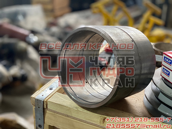 Втулка основания стрелы КС-55729В.63.571 Втулка основания стрелы КС-55729В.63.571